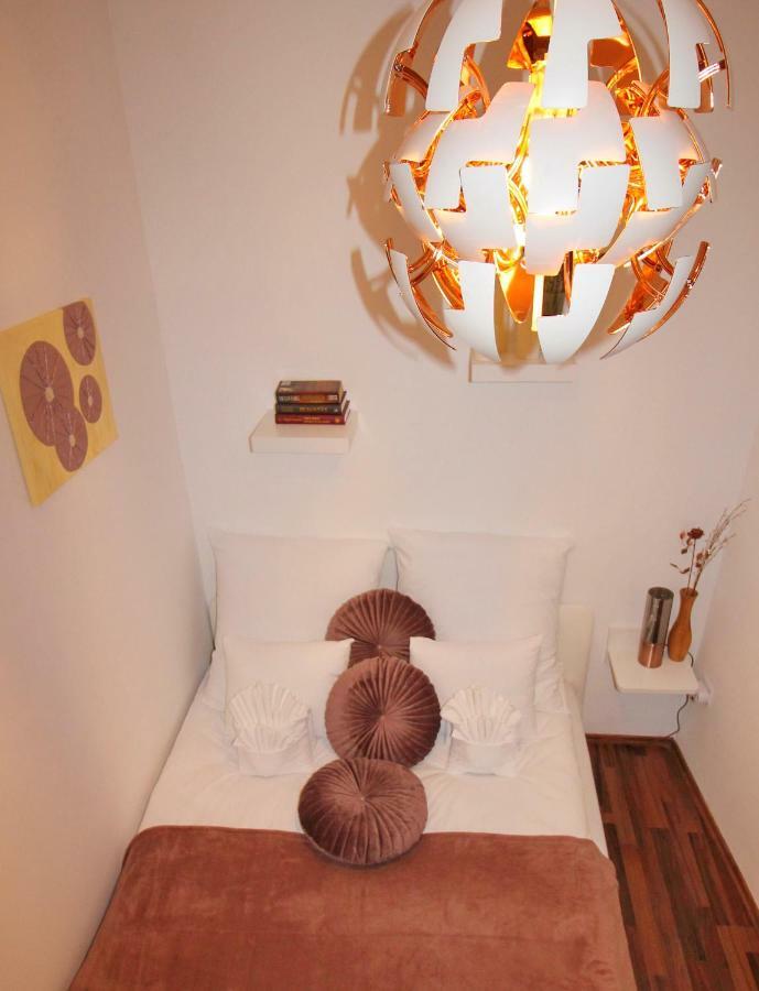 Castle Court Apartment บูดาเปสต์ ภายนอก รูปภาพ