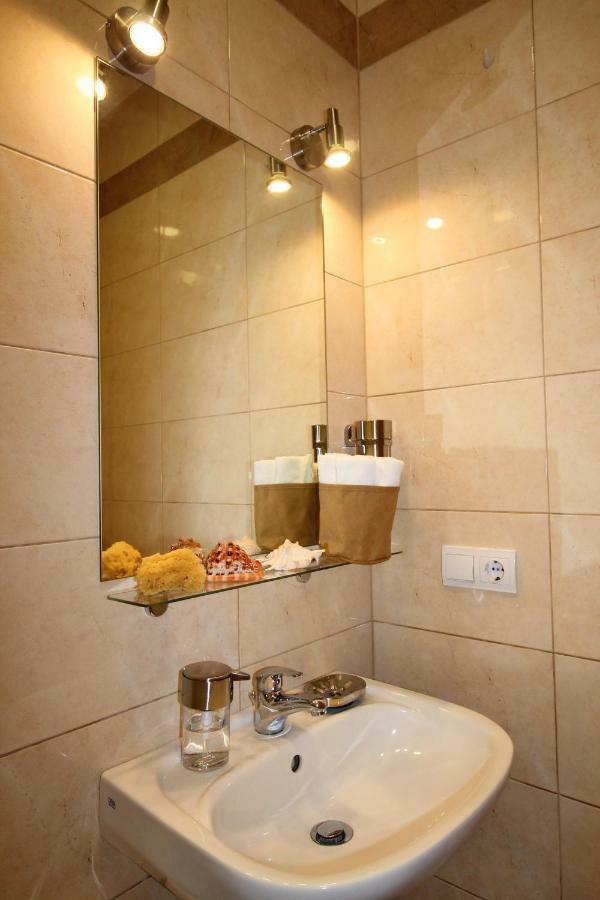 Castle Court Apartment บูดาเปสต์ ภายนอก รูปภาพ