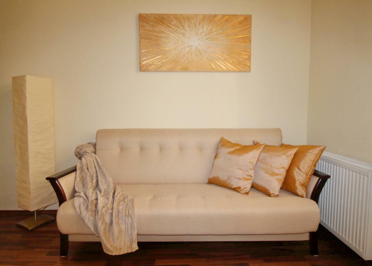 Castle Court Apartment บูดาเปสต์ ภายนอก รูปภาพ